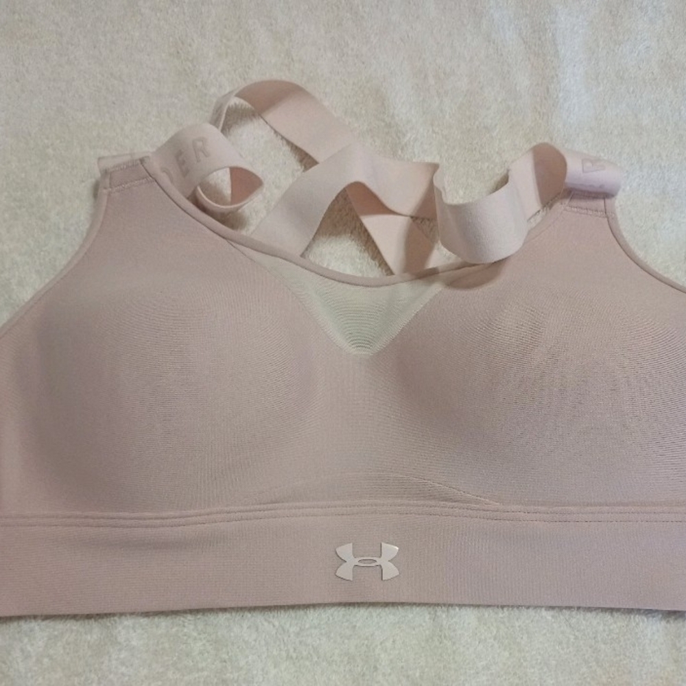Under Armour Pale Pink Seamless Crossback Sports Bra